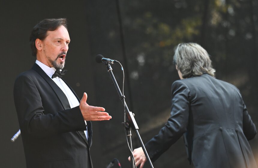 Фестиваль "Театральный марш" прошел в столичном саду "Эрмитаж" 19 фото