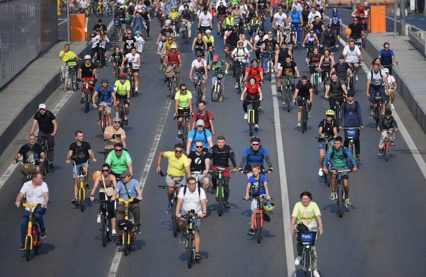 Около 50 тыс человек приняли участие в велофестивале на ВДНХ 12 фото