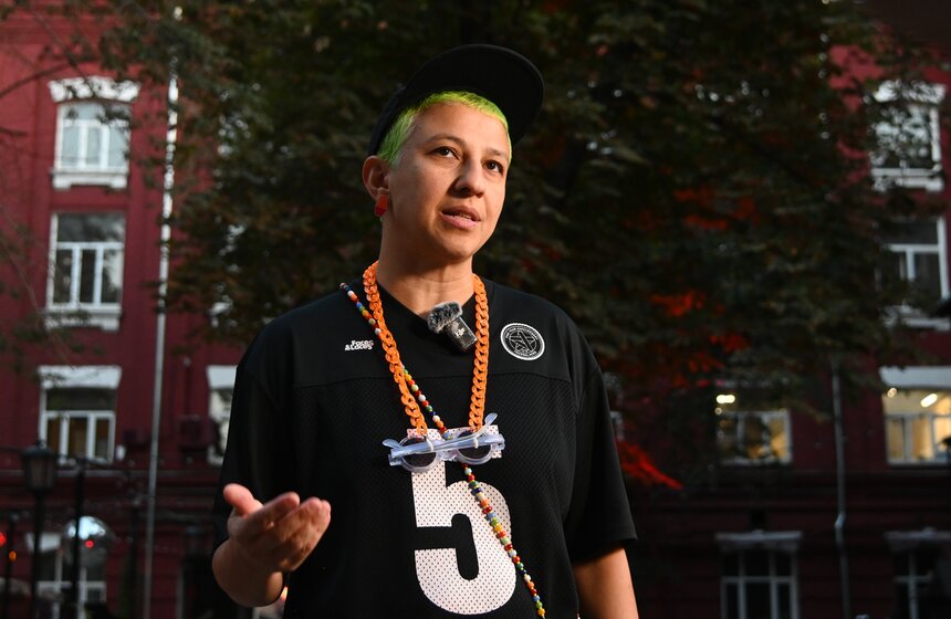 Арт-резиденция и три новых мурала появились на территории бывшего завода "Кристалл" 3 фото