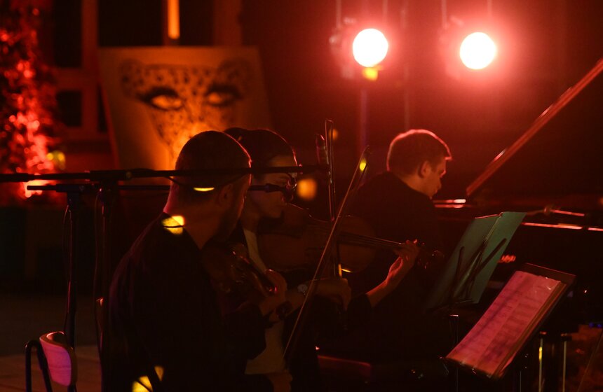 Арт-резиденция и три новых мурала появились на территории бывшего завода "Кристалл" 13 фото