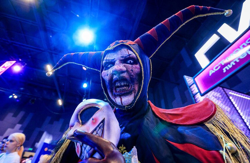 Второй "Фандом Фест ВКонтакте" собрал 15 тысяч поклонников поп-культуры 20 фото