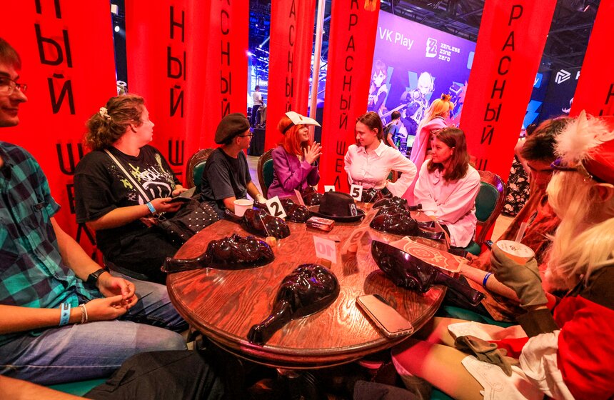 Второй "Фандом Фест ВКонтакте" собрал 15 тысяч поклонников поп-культуры 15 фото