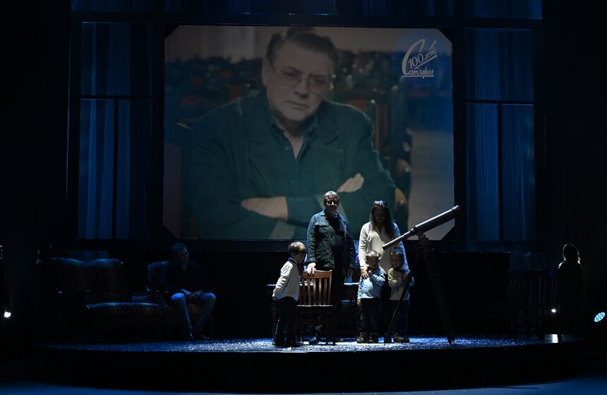 Театр сатиры открыл 101-й сезон спектаклем "Планета Ширвиндт" 26 фото