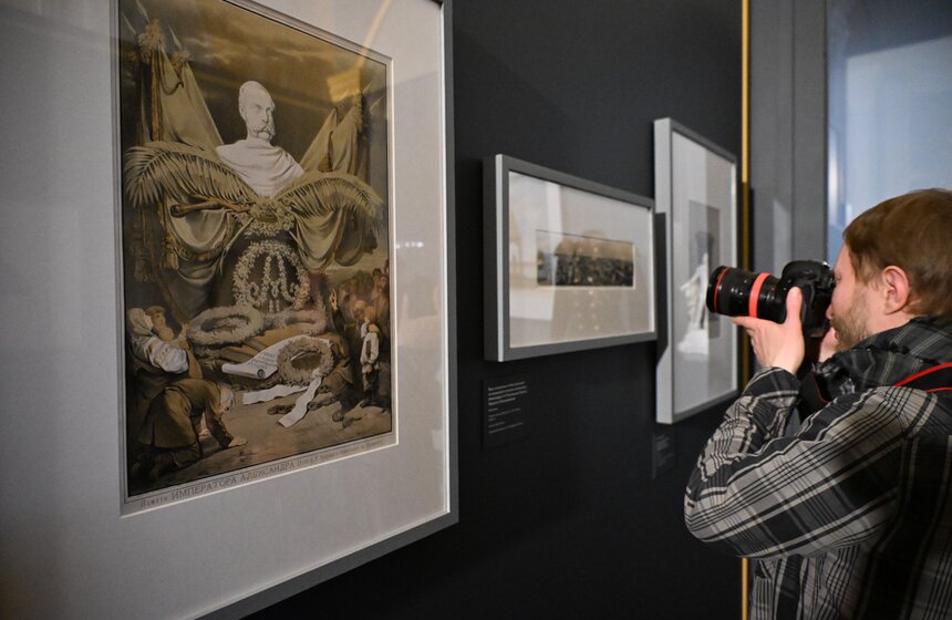 Музеи Московского Кремля показали историю создания памятника Александру II 16 фото