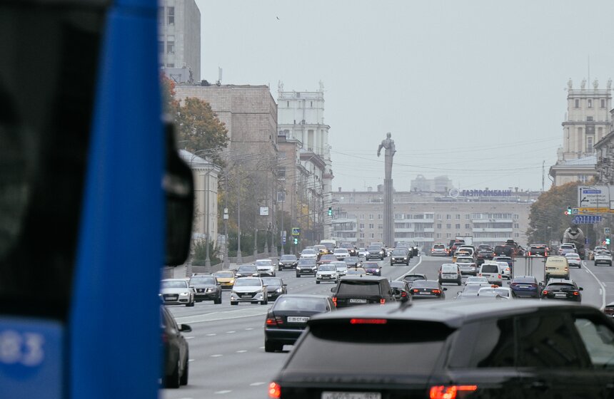 Отреставрированный памятник Юрию Гагарину открыли в Москве 3 фото