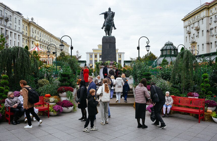 Фестиваль "Золотая осень. Праздник урожая" проходит в Москве 1 фото