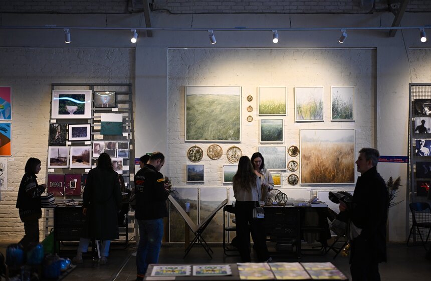 В Москве прошел IX осенний маркет современного искусства WIN-WIN 11 фото