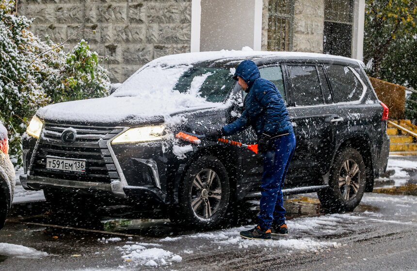 В Москве выпал первый снег 15 фото