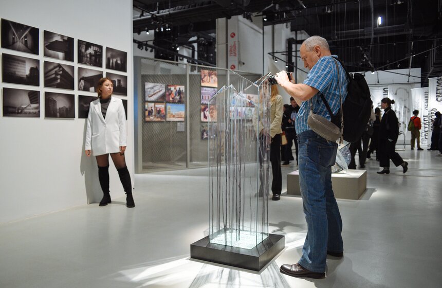 Выставка "ВЫПУСК'24" открылась в "Зарядье" 11 октября 13 фото