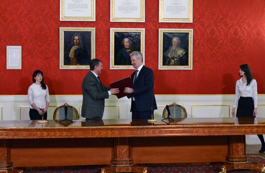 Москва и "Роснефть" подписали соглашение о сотрудничестве 6 фото