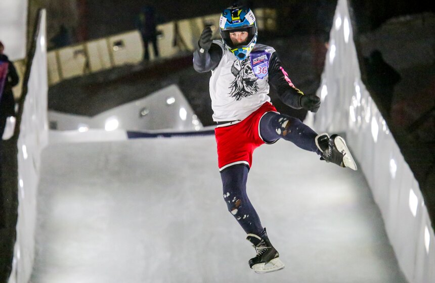 Соревнования по скоростному спуску на коньках состоялись в Москве 8 фото