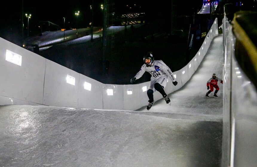 Соревнования по скоростному спуску на коньках состоялись в Москве 5 фото