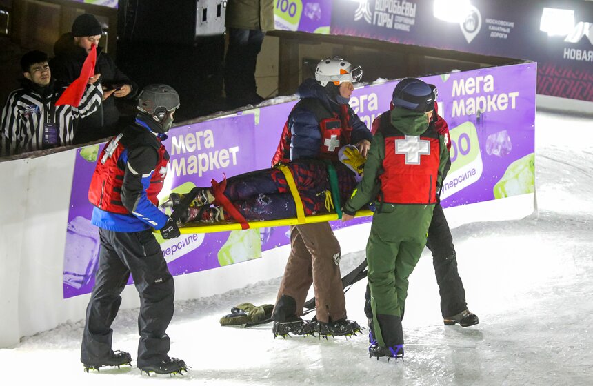 Соревнования по скоростному спуску на коньках состоялись в Москве 16 фото