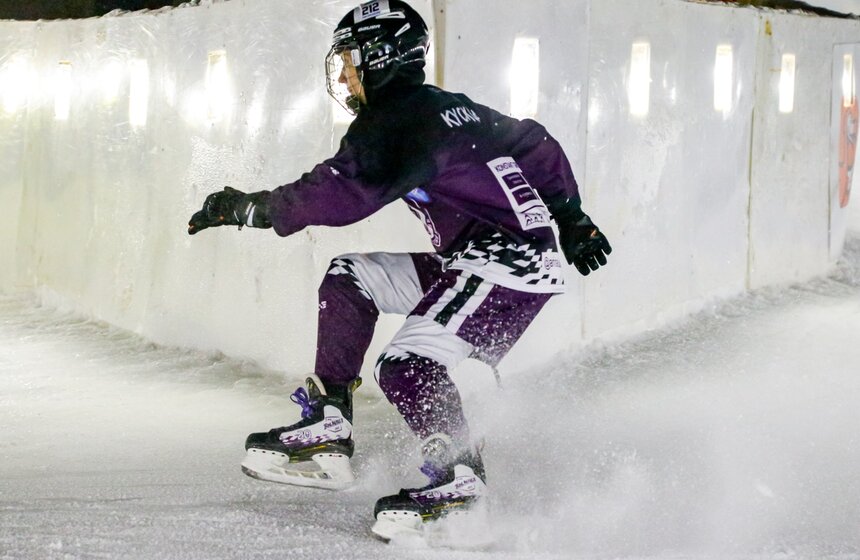 Соревнования по скоростному спуску на коньках состоялись в Москве 14 фото