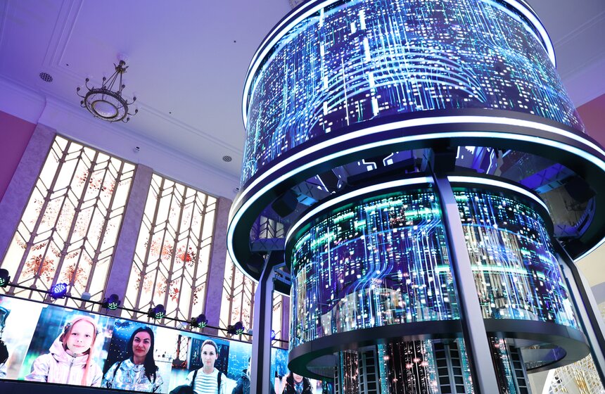 Павильон выставки-форума "Россия" приглашает совершить семейное путешествие во времени 12 фото