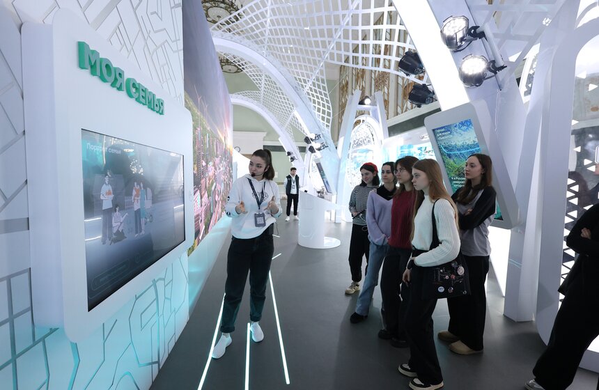 Павильон выставки-форума "Россия" приглашает совершить семейное путешествие во времени 3 фото