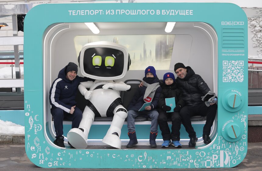 Павильон "Города для жизни сбываются" работает ежедневно с 10:00 до 21:00, кроме технических дней. 