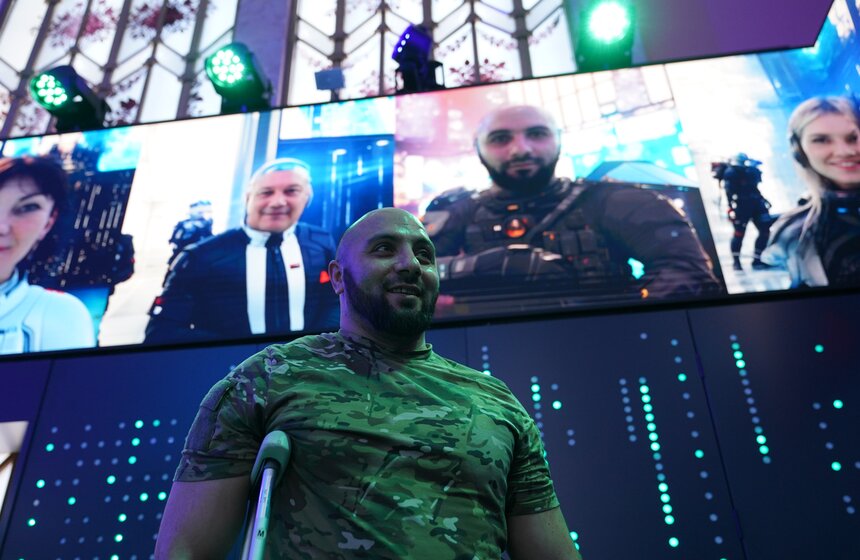 Искусственный интеллект поможет каждому посетителю визуализировать образ будущего и сделать селфи в городе XXII века. "Машина времени" уже сгенерировала более 10 тысяч фото будущего. 