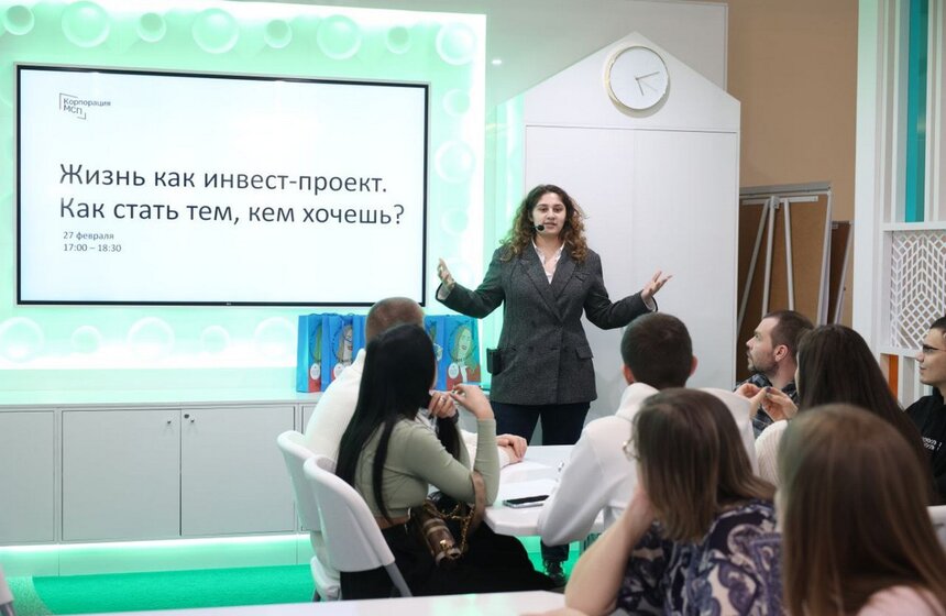 Для гостей павильона организована образовательная программа, тематическое шоу, лекции и многое другое. 