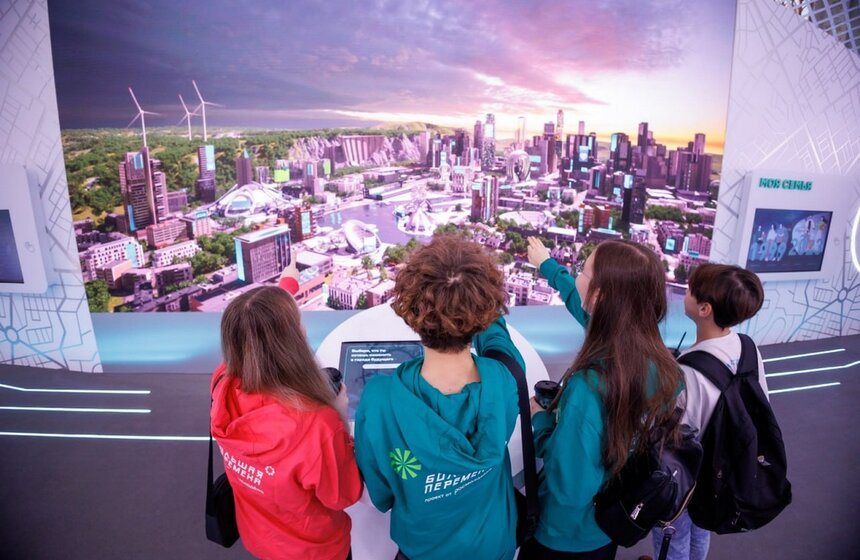 Экспозиция "Города для жизни сбываются" госкорпорации развития ВЭБ.РФ разместилась в павильоне № 59 на ВДНХ. С момента открытия павильон посетили уже 25 тысяч гостей выставки "Россия".