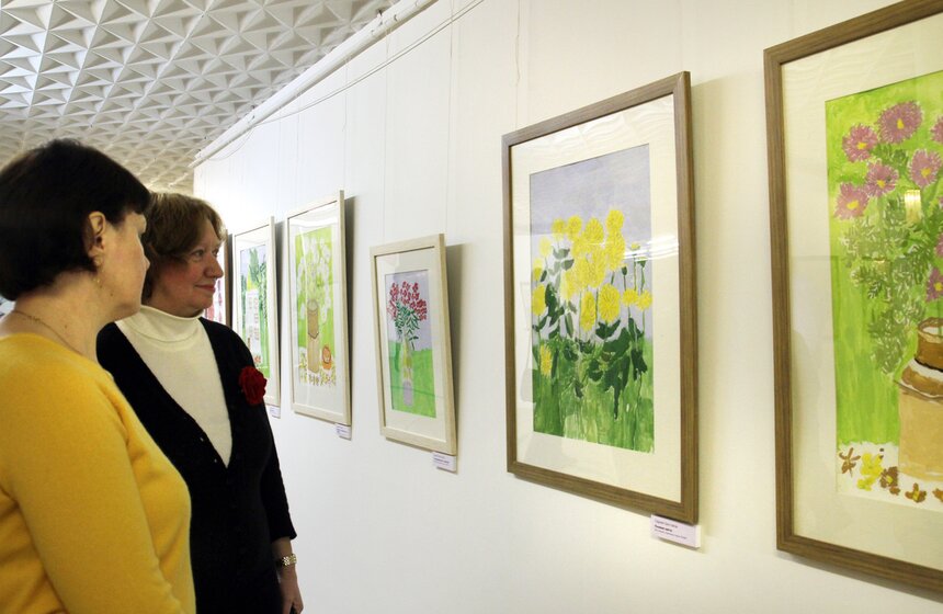 В ЦДХ открылась выставка художника с синдромом Дауна Шестакова 2 фото