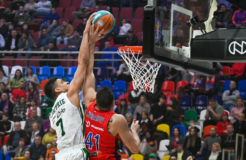 УНИКС выиграл у ЦСКА в матче Единой лиги ВТБ по баскетболу 14 фото