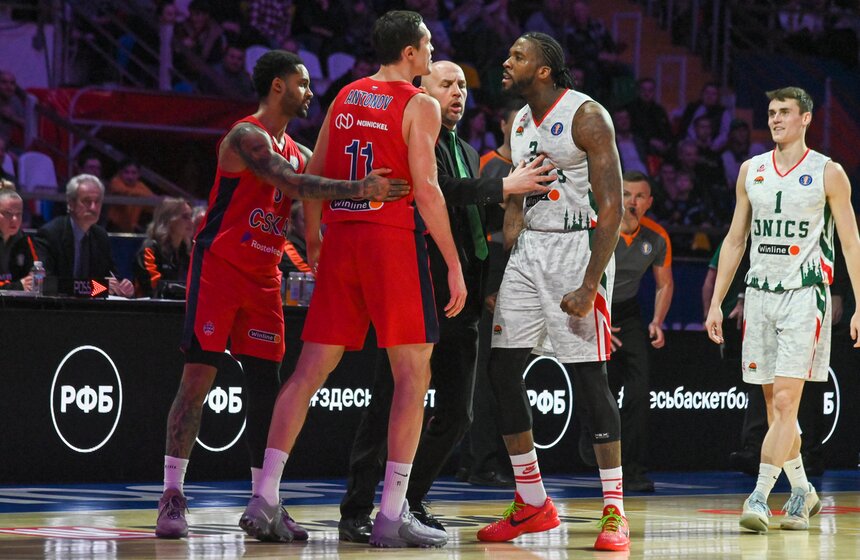 УНИКС выиграл у ЦСКА в матче Единой лиги ВТБ по баскетболу 17 фото