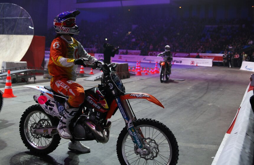 Экстремальное шоу "Прорыв" состоялось в "Олимпийском" 13 фото