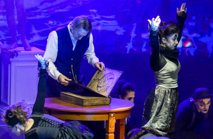 Премьера комедии "Формула любви" состоялась в театре "Градский Холл" 23 фото