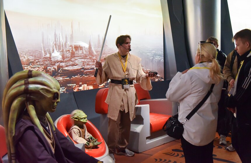 День "Звездных войн" состоялся на ВДНХ в Москве 4 мая 22 фото