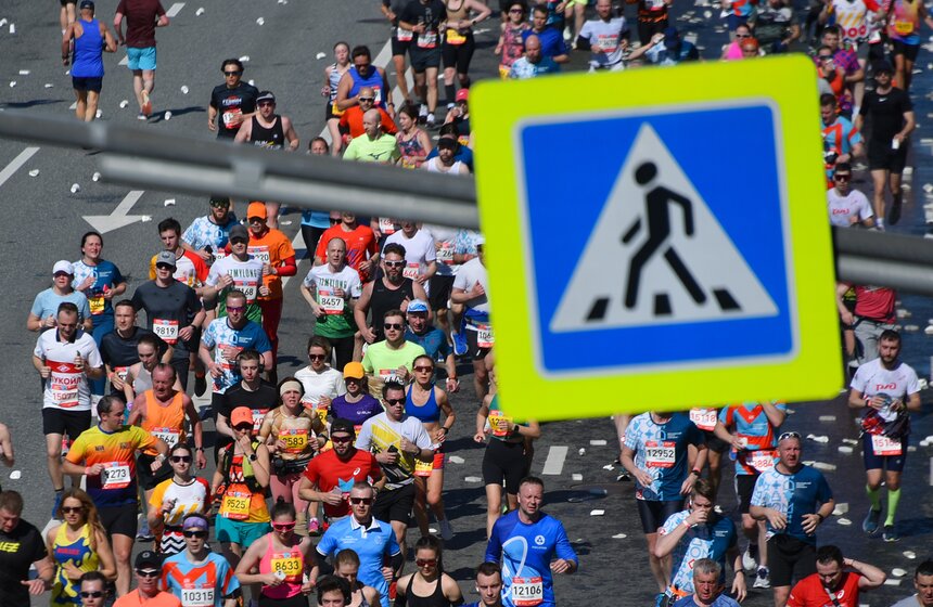 Юбилейный Московский полумарафон прошел в Москве 16 фото
