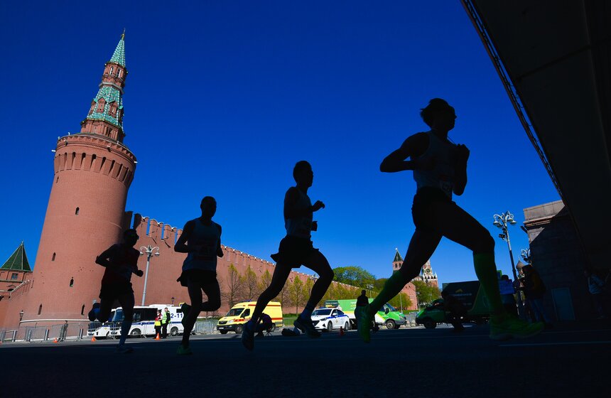 Юбилейный Московский полумарафон прошел в Москве 3 фото