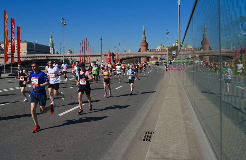 Юбилейный Московский полумарафон прошел в Москве 8 фото