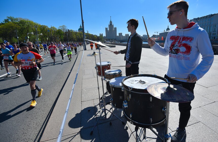 Юбилейный Московский полумарафон прошел в Москве 25 фото