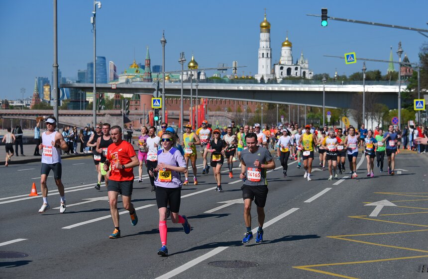 Юбилейный Московский полумарафон прошел в Москве 11 фото