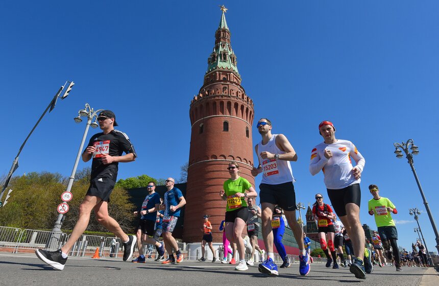 Юбилейный Московский полумарафон прошел в Москве 27 фото