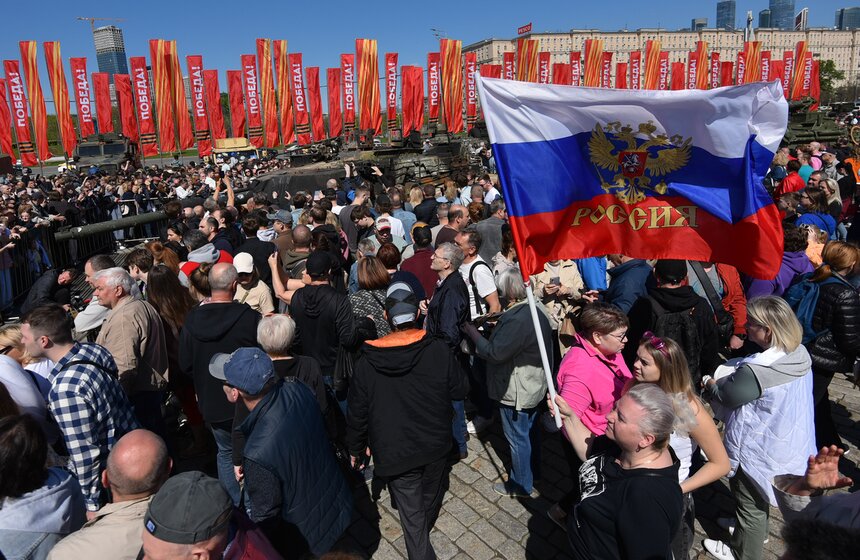 Выставка трофейной техники из зоны СВО открылась на Поклонной горе 1 мая 8 фото