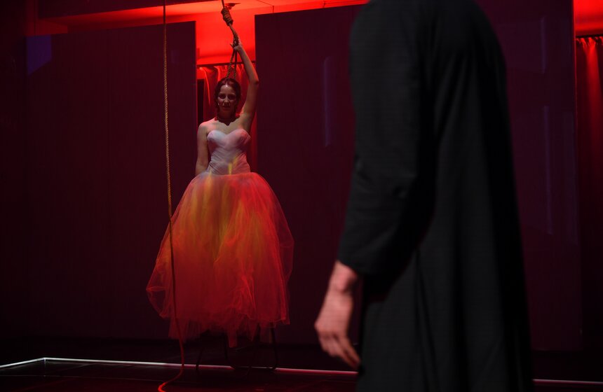 Премьера спектакля "Мюнхгаузен" состоялась в электротеатре "Станиславский" в Москве 11 фото