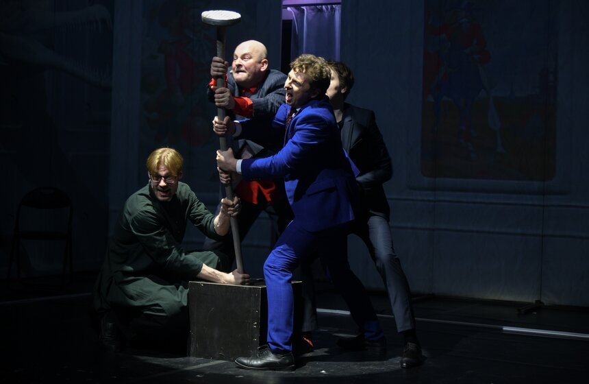 Премьера спектакля "Мюнхгаузен" состоялась в электротеатре "Станиславский" в Москве 21 фото