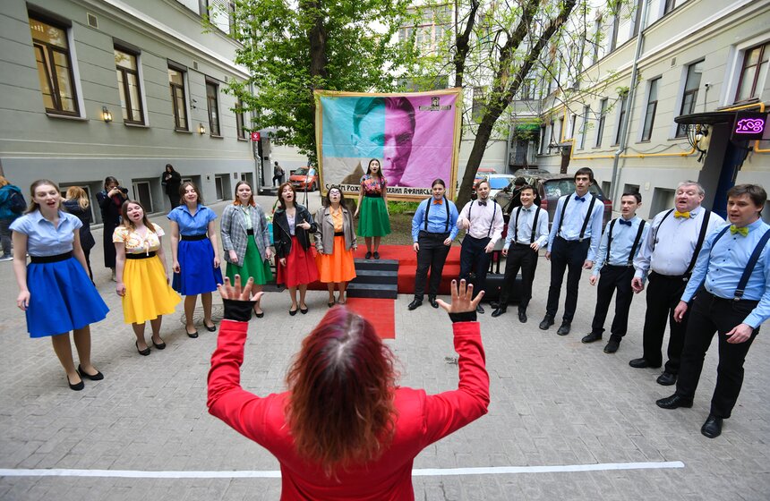 Музей-театр "Булгаковский Дом" отпраздновал 20-летие и день рождения Михаила Булгакова 1 фото