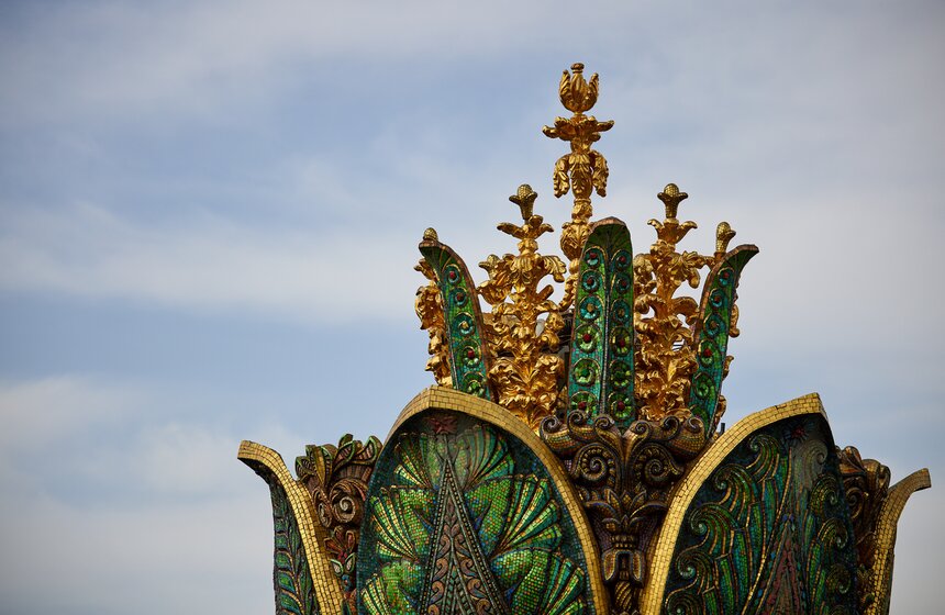 Фонтан "Каменный цветок" привели в порядок после зимы 23 фото