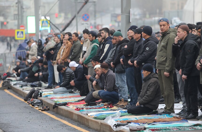 Мусульманский праздник Ураза-байрам отметили в столице 5 фото