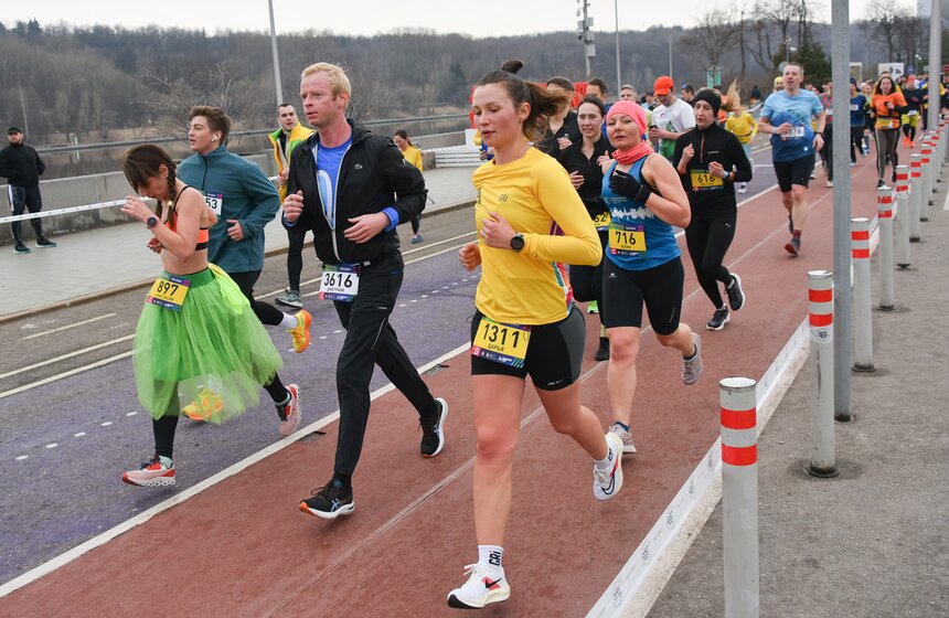 Забег "Апрель" на 5 км прошел в Москве 7 апреля 20 фото