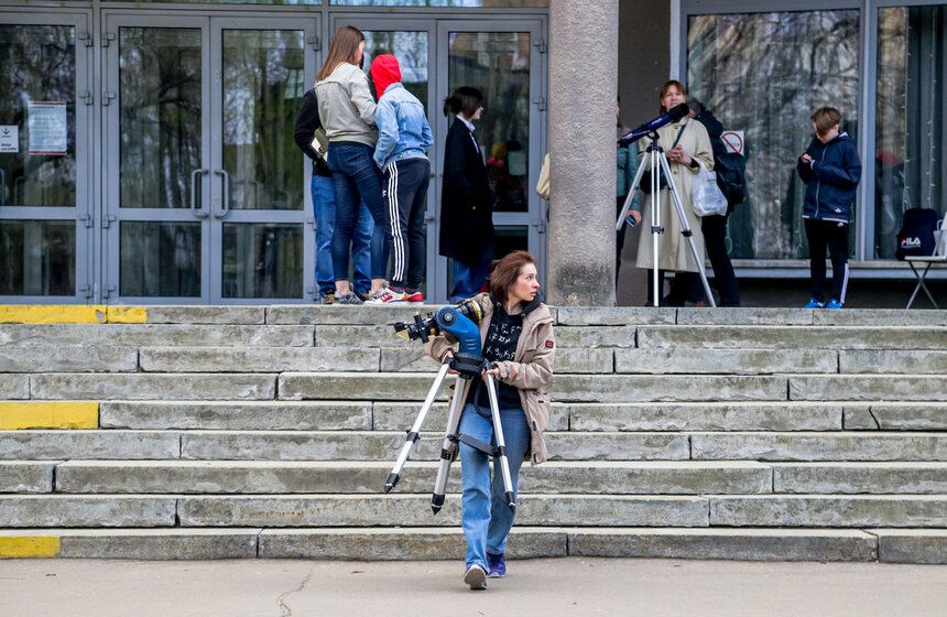 Дневные наблюдения Солнца в КЦ "ЗИЛ" прошли в День космонавтики 12 фото