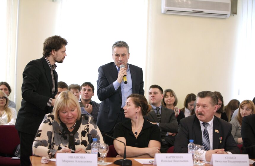 В Москве прошел круглый стол по подготовке к праймериз 26 фото