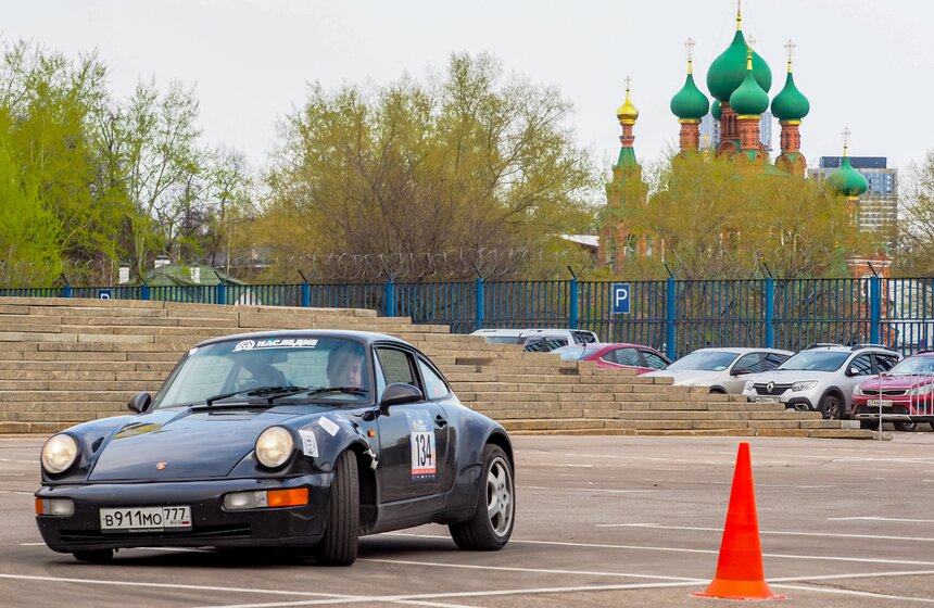 Ретроралли прошло в Москве 31 фото