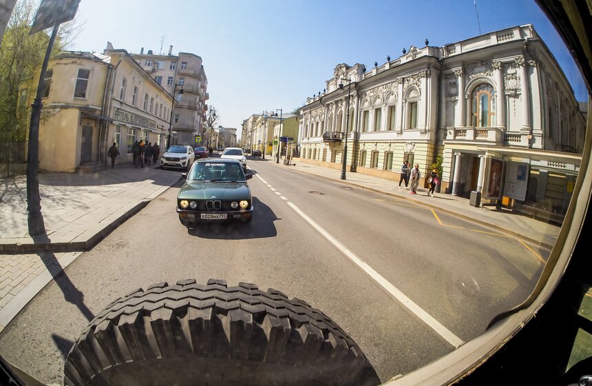 Ретроралли прошло в Москве 15 фото