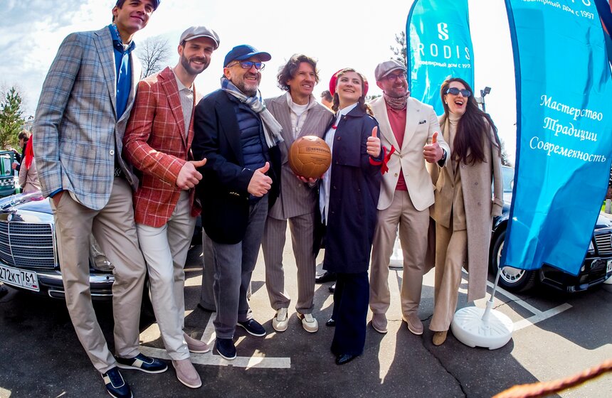 Ретроралли прошло в Москве 3 фото