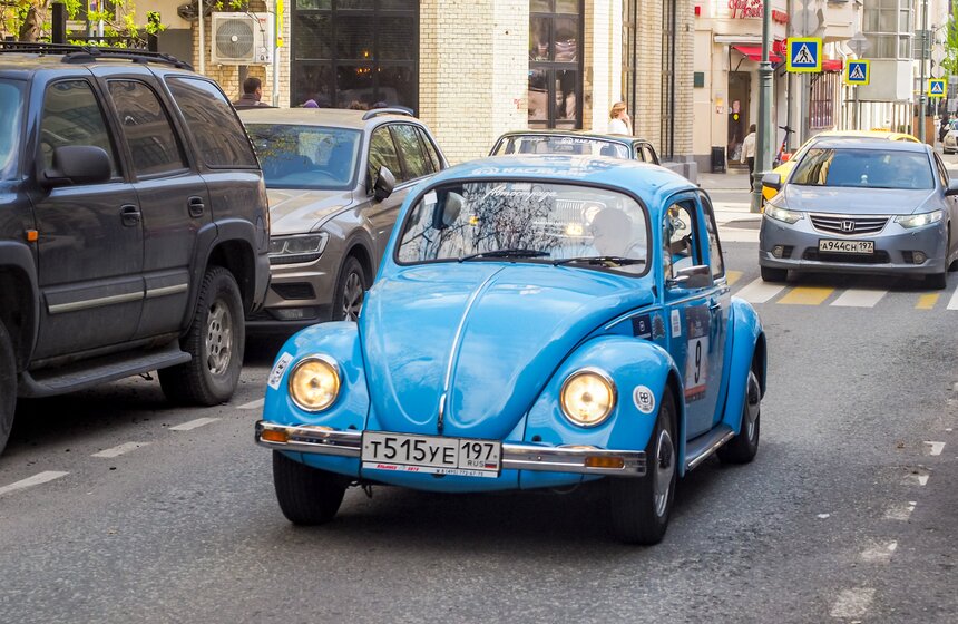 Ретроралли прошло в Москве 14 фото