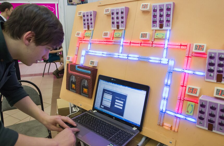 В Москве проходит Всероссийский форум программы "Шаг в будущее" 4 фото